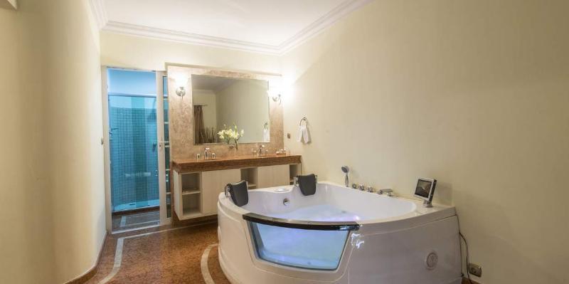 Hotel Florenca Luanda Buitenkant foto