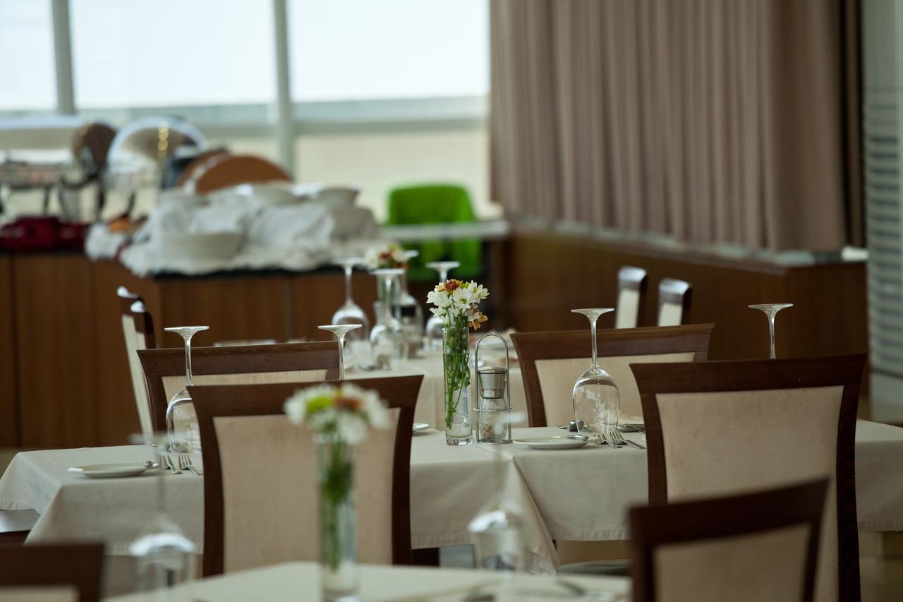Hotel Florenca Luanda Buitenkant foto
