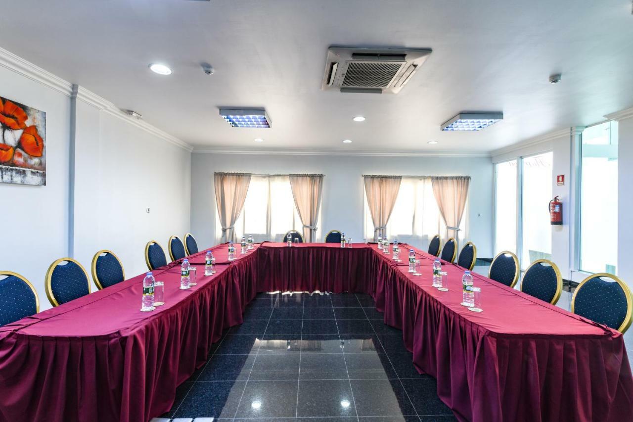 Hotel Florenca Luanda Buitenkant foto